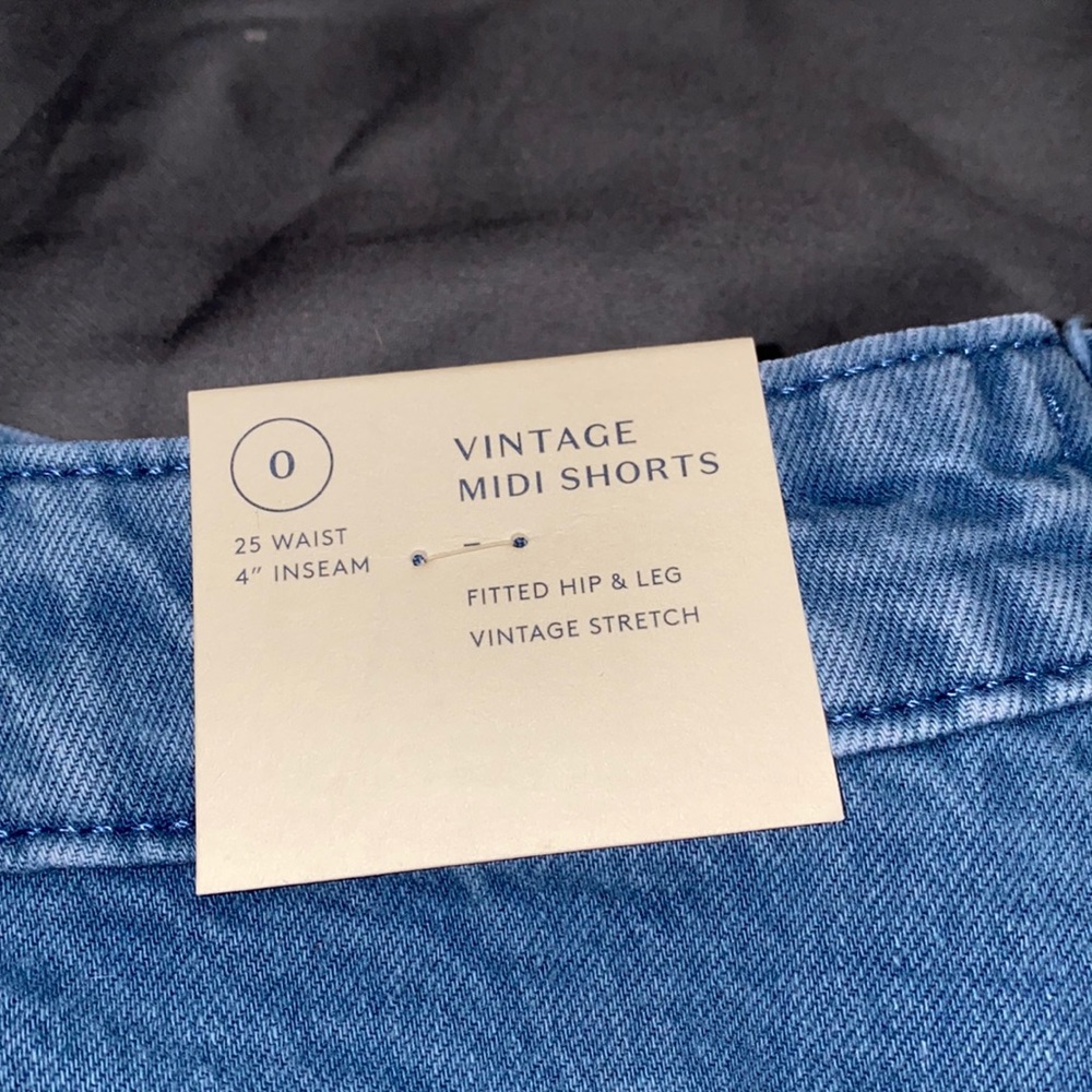 Vintage MIDI Shorts. New with tags. Size 0(25)